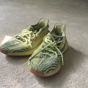 Yeezy Boost 350 V2 Semi Frozen Yellow